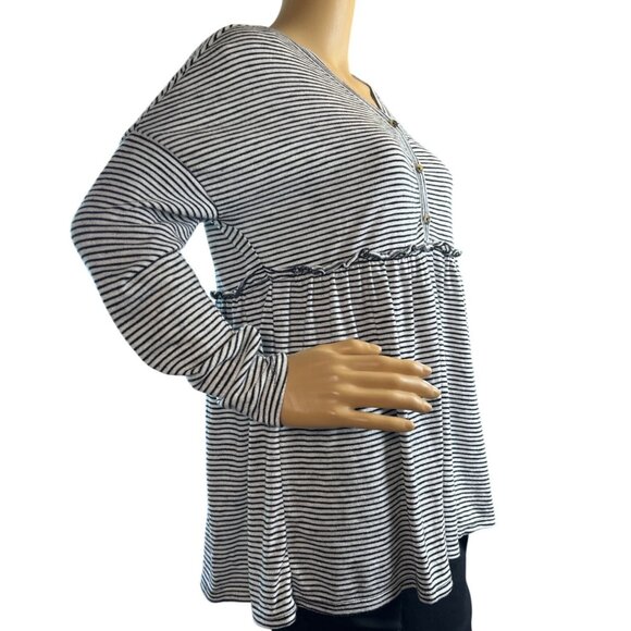 (6 for $25) Time and Tru Maternity Soft Henley Babydoll Size Medium - Picture 6 of 7